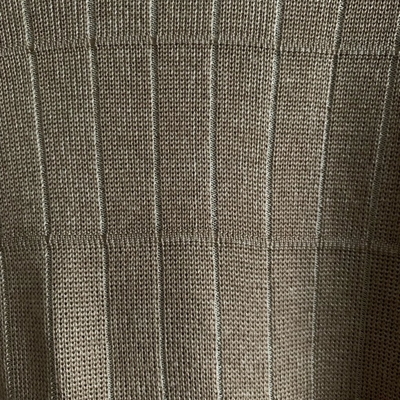 Anthology %100 Silk Sweater in Champagne L - Picture 2 of 6